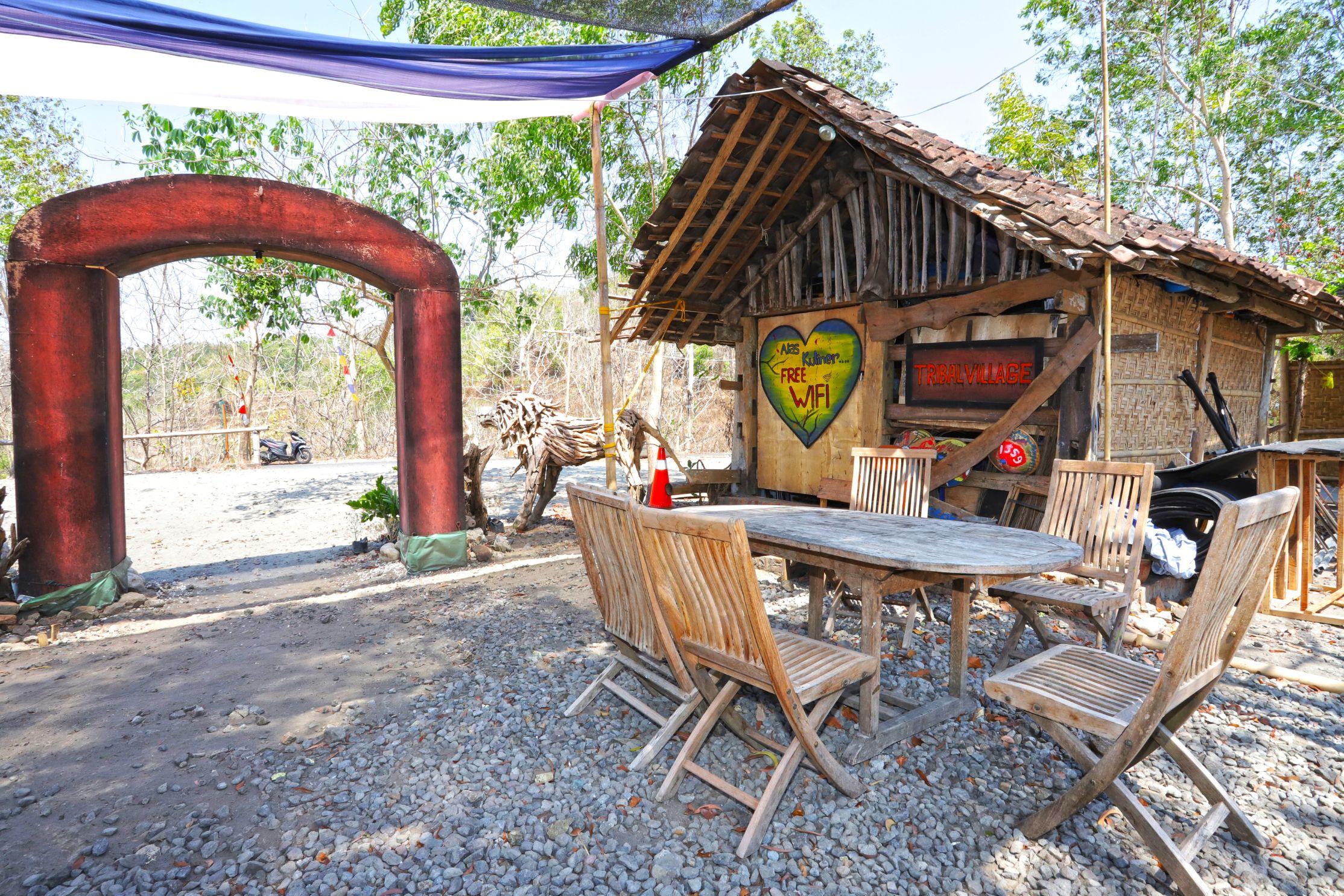 Newalaskuliner & Homestaywatulumbung Kretek Exteriör bild