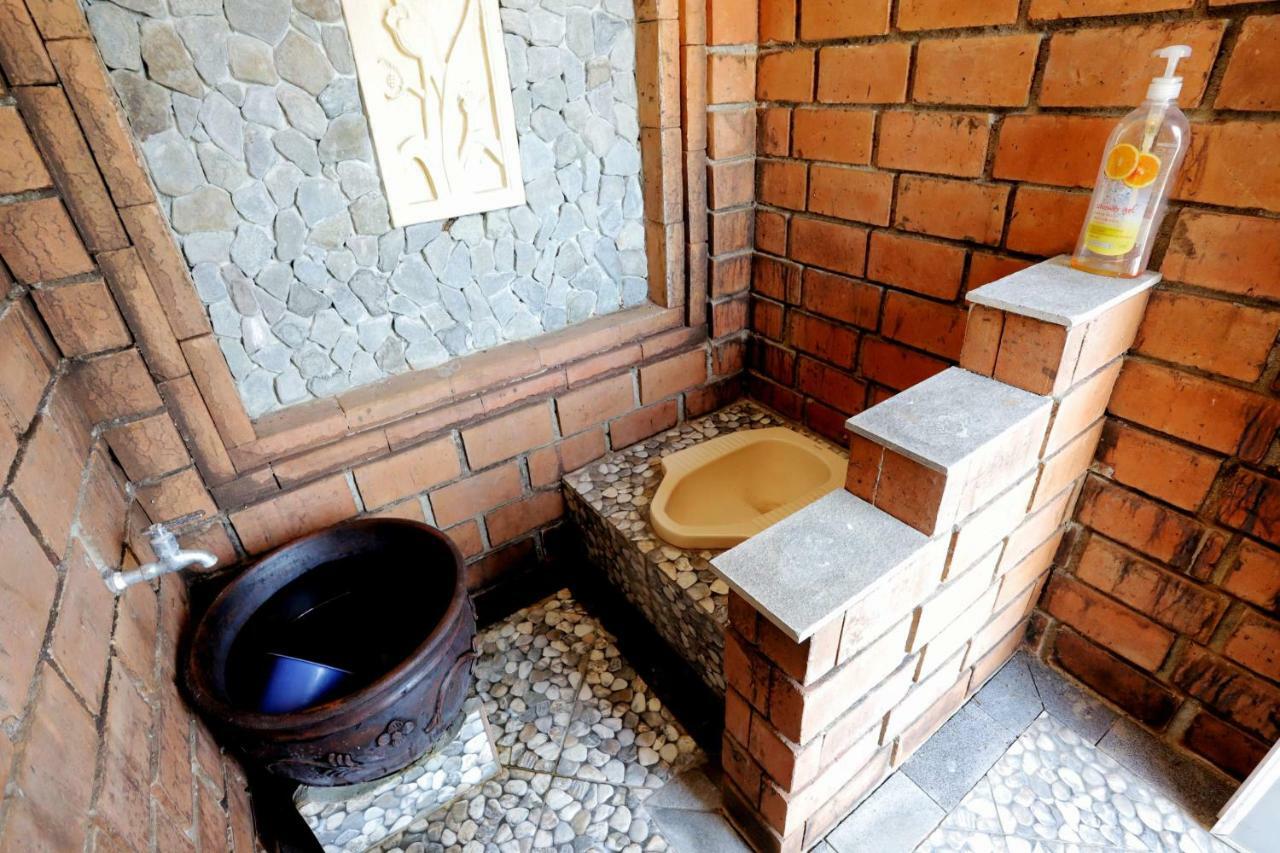 Newalaskuliner & Homestaywatulumbung Kretek Exteriör bild