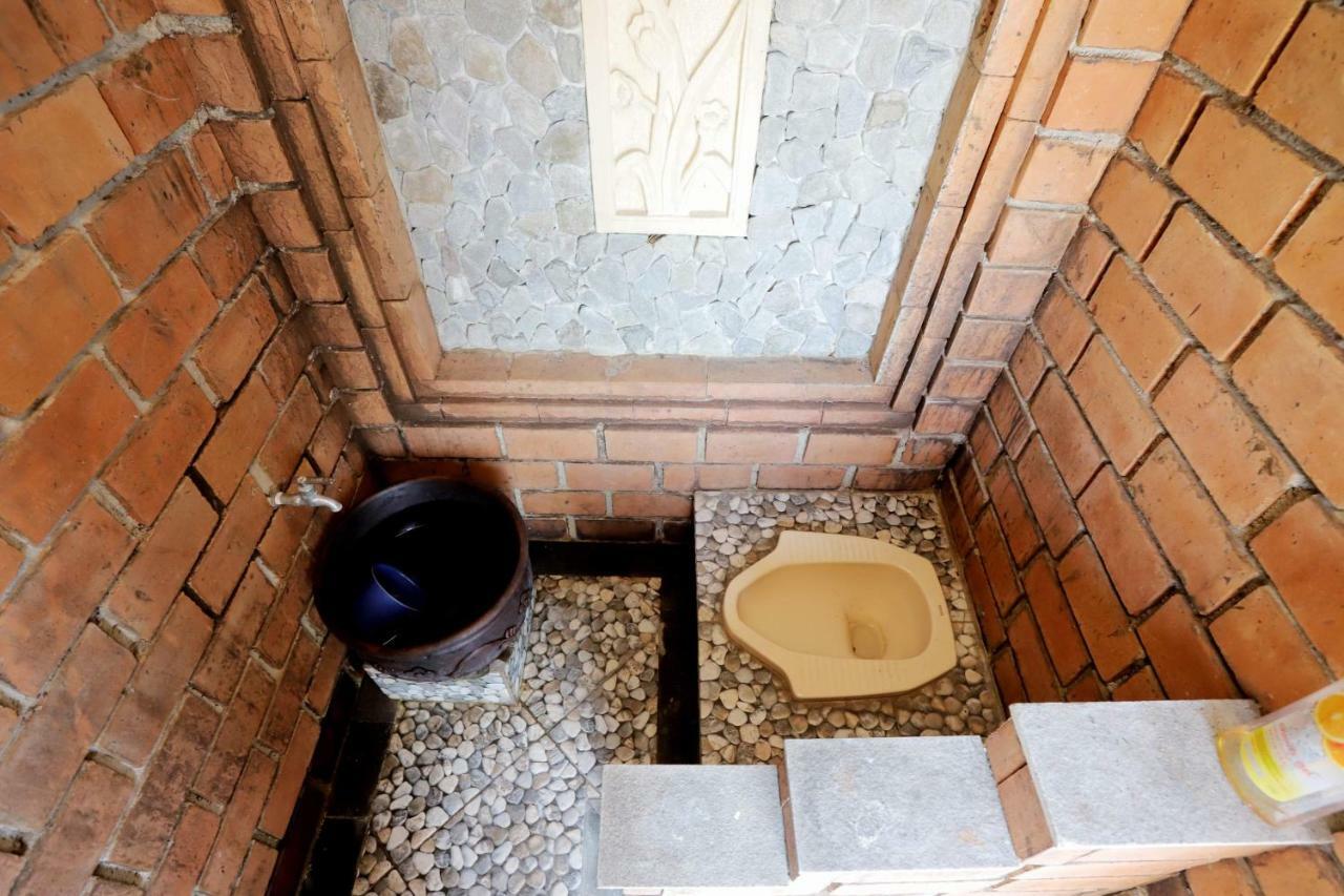 Newalaskuliner & Homestaywatulumbung Kretek Exteriör bild